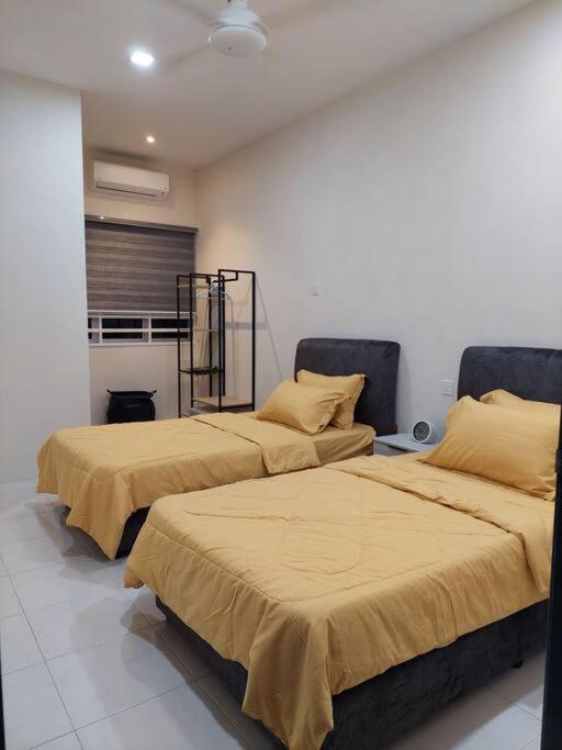 Yong Guesthouse Kuala Kangsar Bagian luar foto