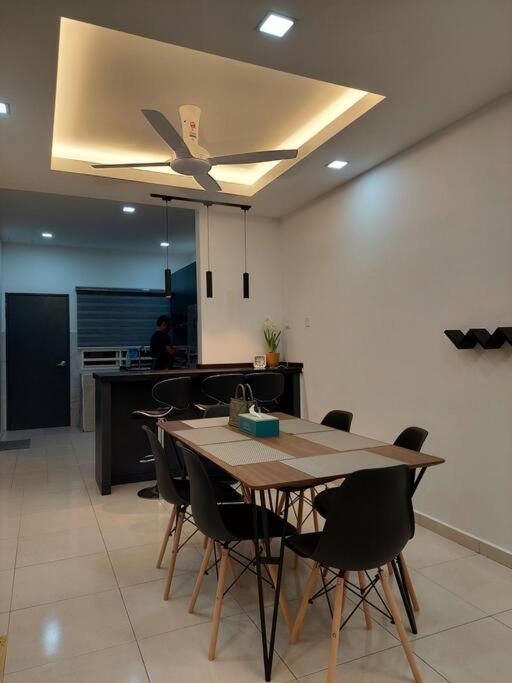 Yong Guesthouse Kuala Kangsar Bagian luar foto